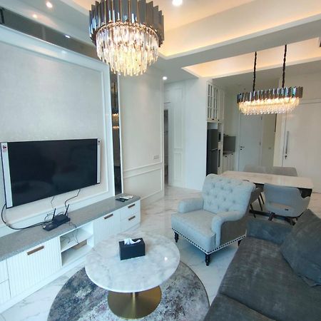 Super Penthouse Stmoritz Apartment, Lippomall Puri Indah Jakarta Extérieur photo
