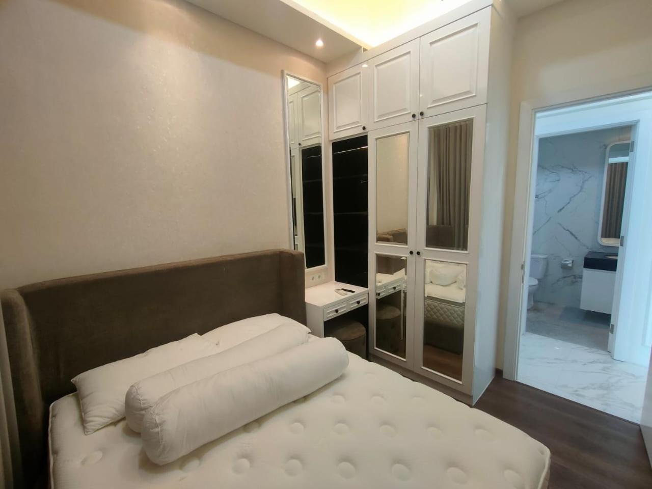 Super Penthouse Stmoritz Apartment, Lippomall Puri Indah Jakarta Extérieur photo